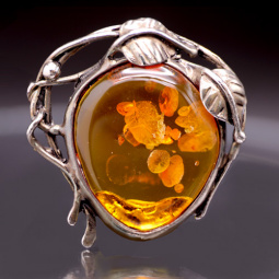 Art Nouveau Amber Brooch CA1930s | Silver Openwork Leaf and Vine Frame